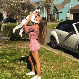 Meet your Posher, Stephanie